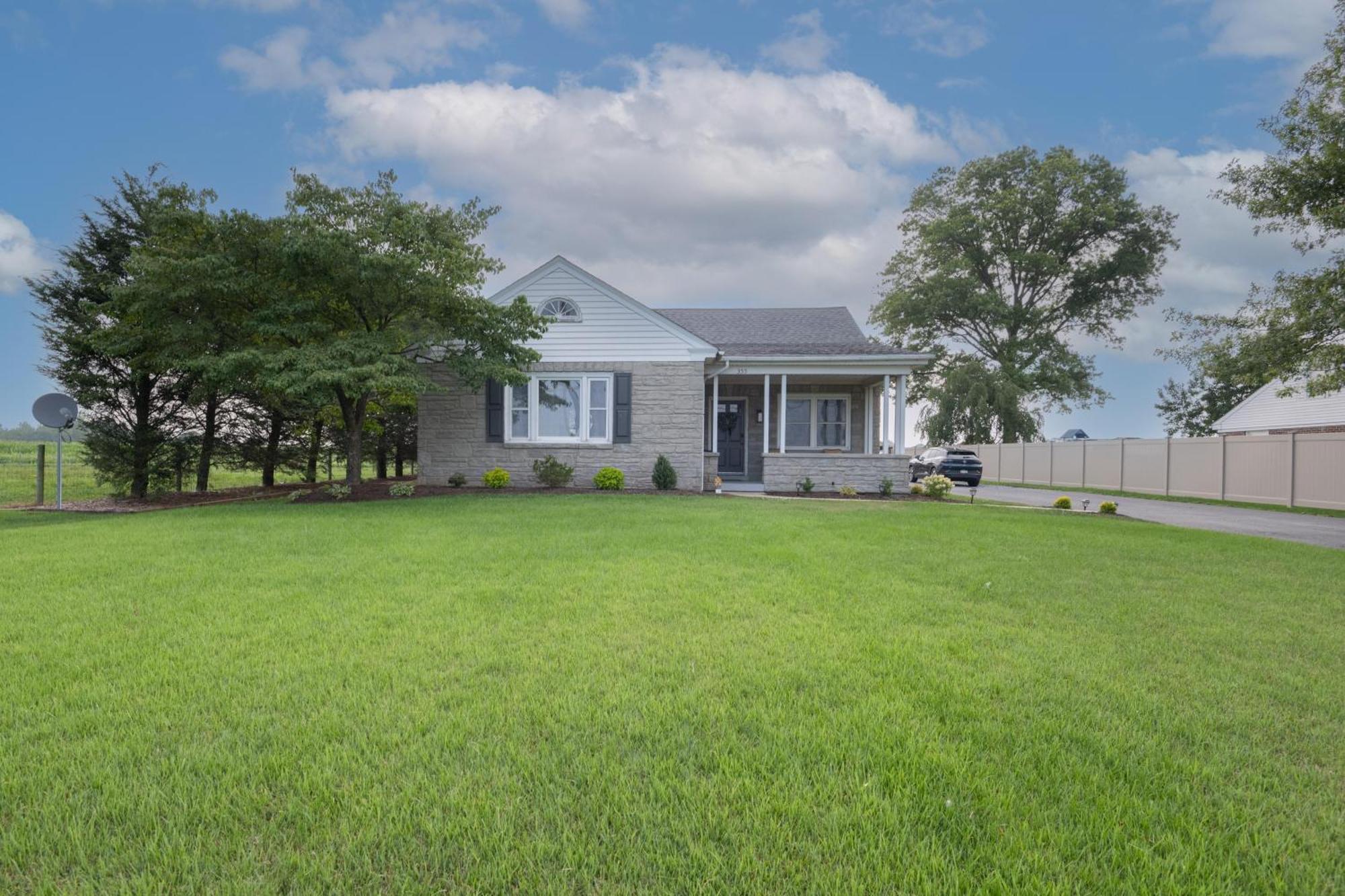 Meadowview Cottage Bird-in-Hand Exterior photo