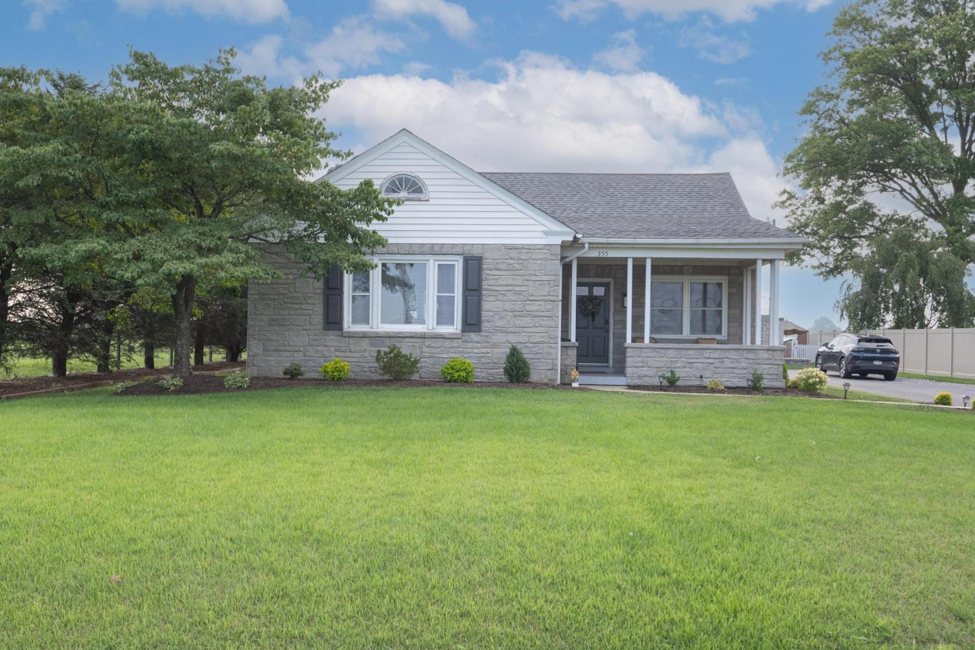 Meadowview Cottage Bird-in-Hand Exterior photo