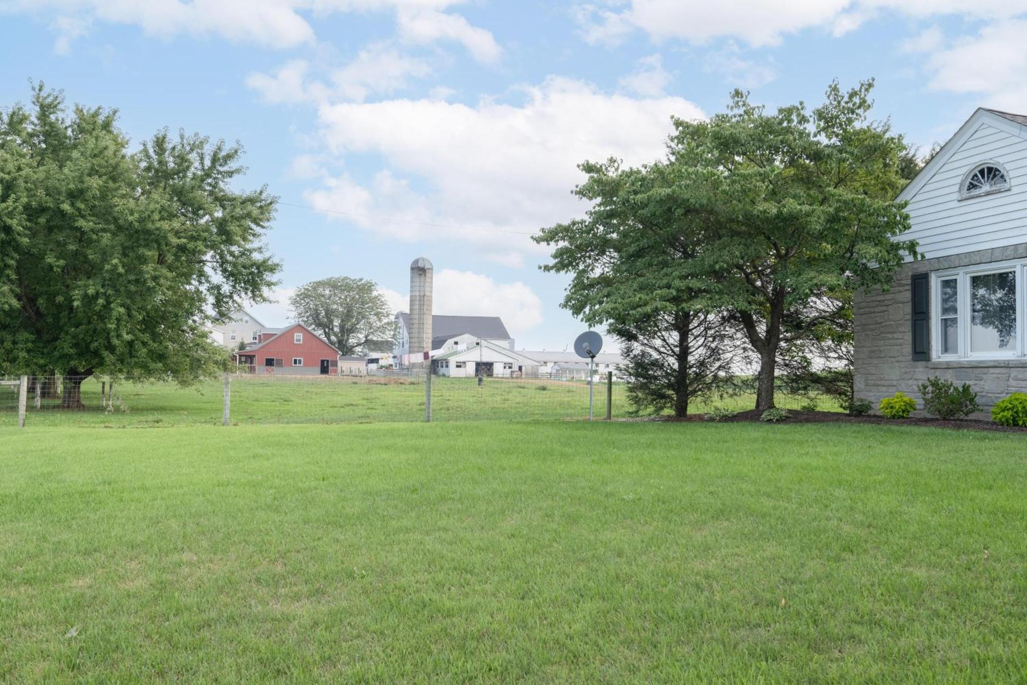 Meadowview Cottage Bird-in-Hand Exterior photo