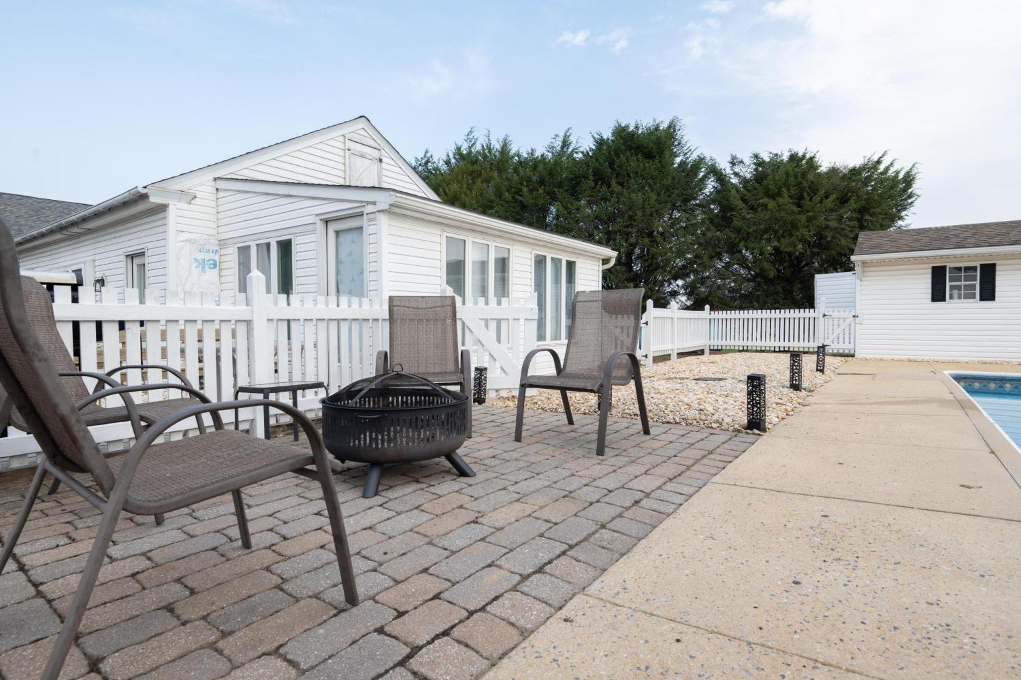 Meadowview Cottage Bird-in-Hand Exterior photo